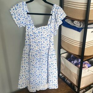 Ruffle sleeved Francesca’s dress